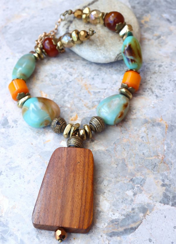 Chunky Beaded wood necklace